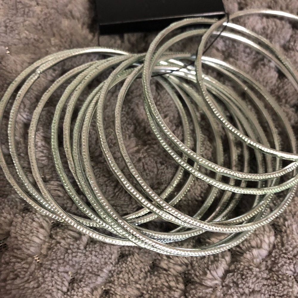 Silver Bangles 💅🏻 - Picture 4 of 4